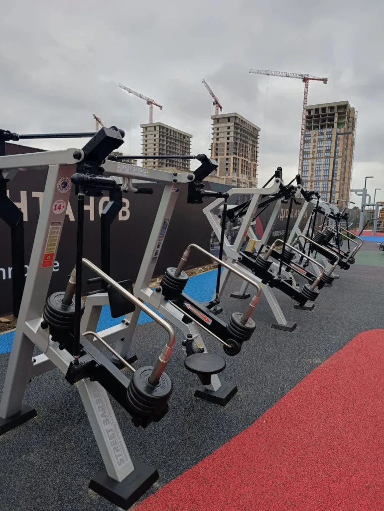 Реализованный объект Street Barbell — Спортивная площадка ЖК «Родные просторы»